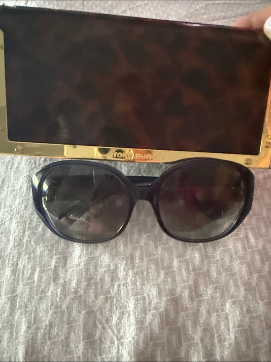 Tory Burch Accessories - Used in great condition Tory Burch navy blue women’s sunglasses